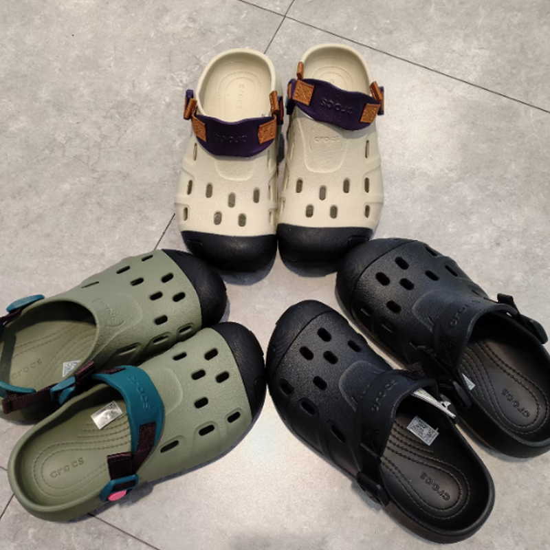 Crocs 26 Summer Clogs for Men and Women, Beach Shoes, Outdoor Classic Color-Blocking Slippers, Sandals 212809