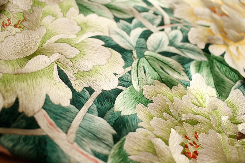 Yiyi hoa mẫu đơn thêu tay thêu đầy đủ- chiều dài lụa lụa lụa hanfu Trung Quốc- phong cách tạp dề ở nước ngoài để gửi người
