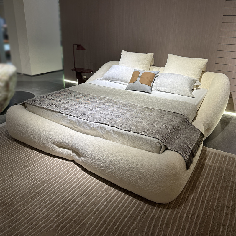 Milan, Italy Exhibition Double Bed 2026 New Model Puff Bed Cream Style 1.8 Master Bedroom Fabric Mon Nid Wedding Bed