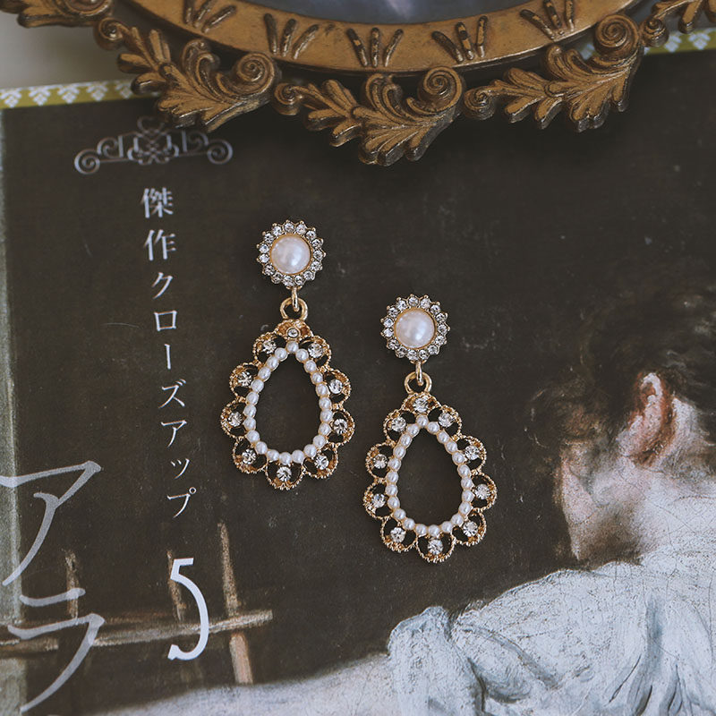 Silver House Earrings 2021 New Fashionable Empty Pearl Vintage Exquisite Super Immortal Earrings Women's Classic S925 Silver Needle