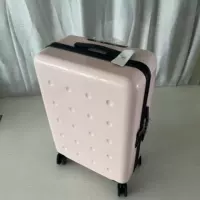 Светло-розовый