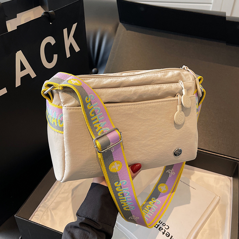 2025 New Women's Multi-Layer Bag, Simple and Fashionable Pillow Bag, Shoulder Crossbody Bag, Waterproof Fabric Lightweight Small Bag 2025 New Women's Multi-Layer Bag, Simple and Fashionable Pillow Bag, Shoulder Crossbody Bag, Waterproof Fabric Lightweight Small Bag