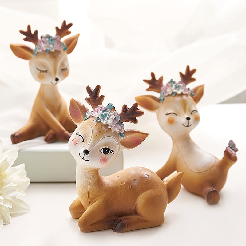 Plum Blossom Deer Small Pendulum pieces Inwind Cute Shelf Desktop Creativity Furnishing Office Girls Desk Decorations