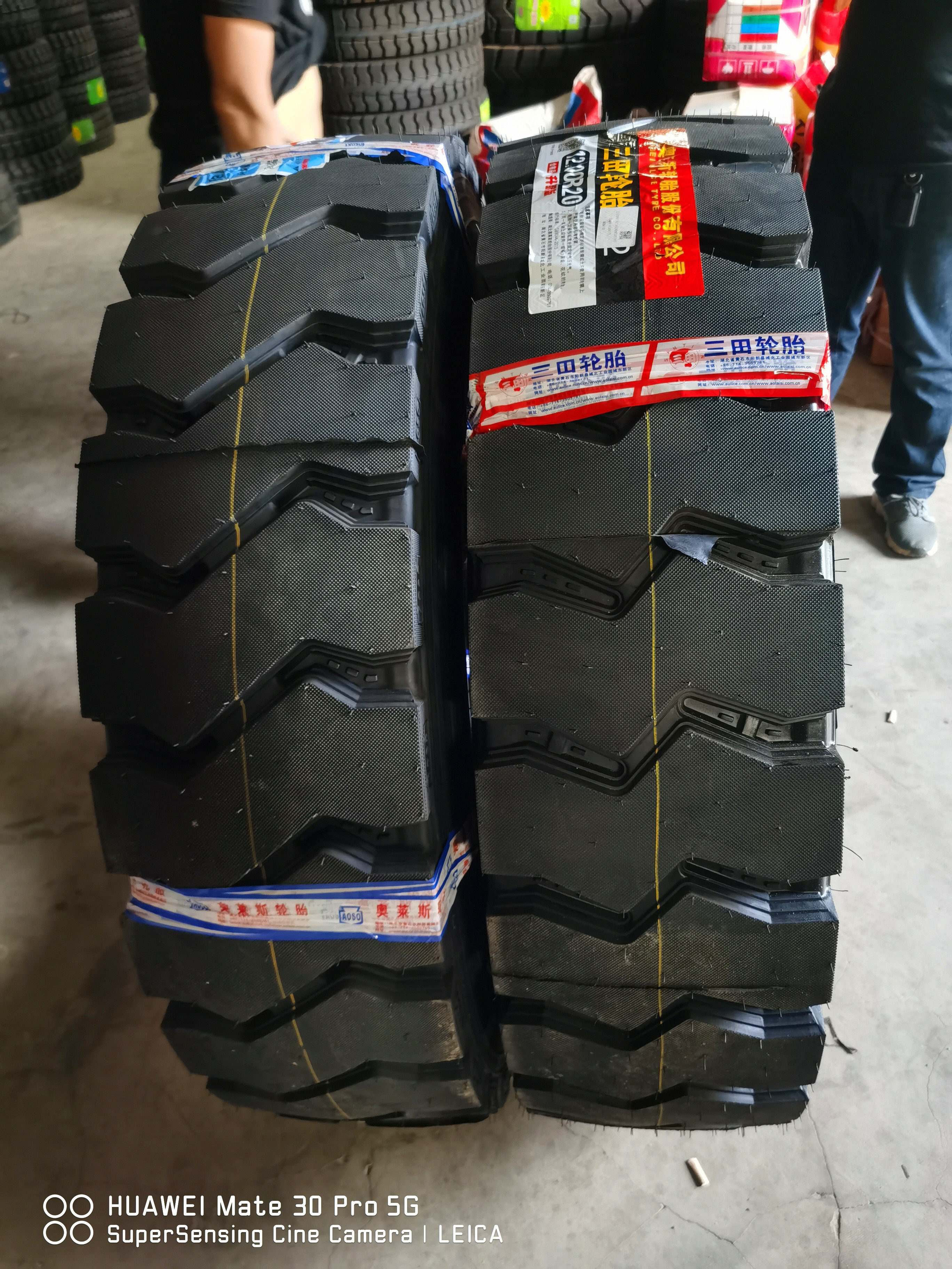 Hubei Olees 1200r20AR665 AR666AR667 full steel wire thickened mine tire