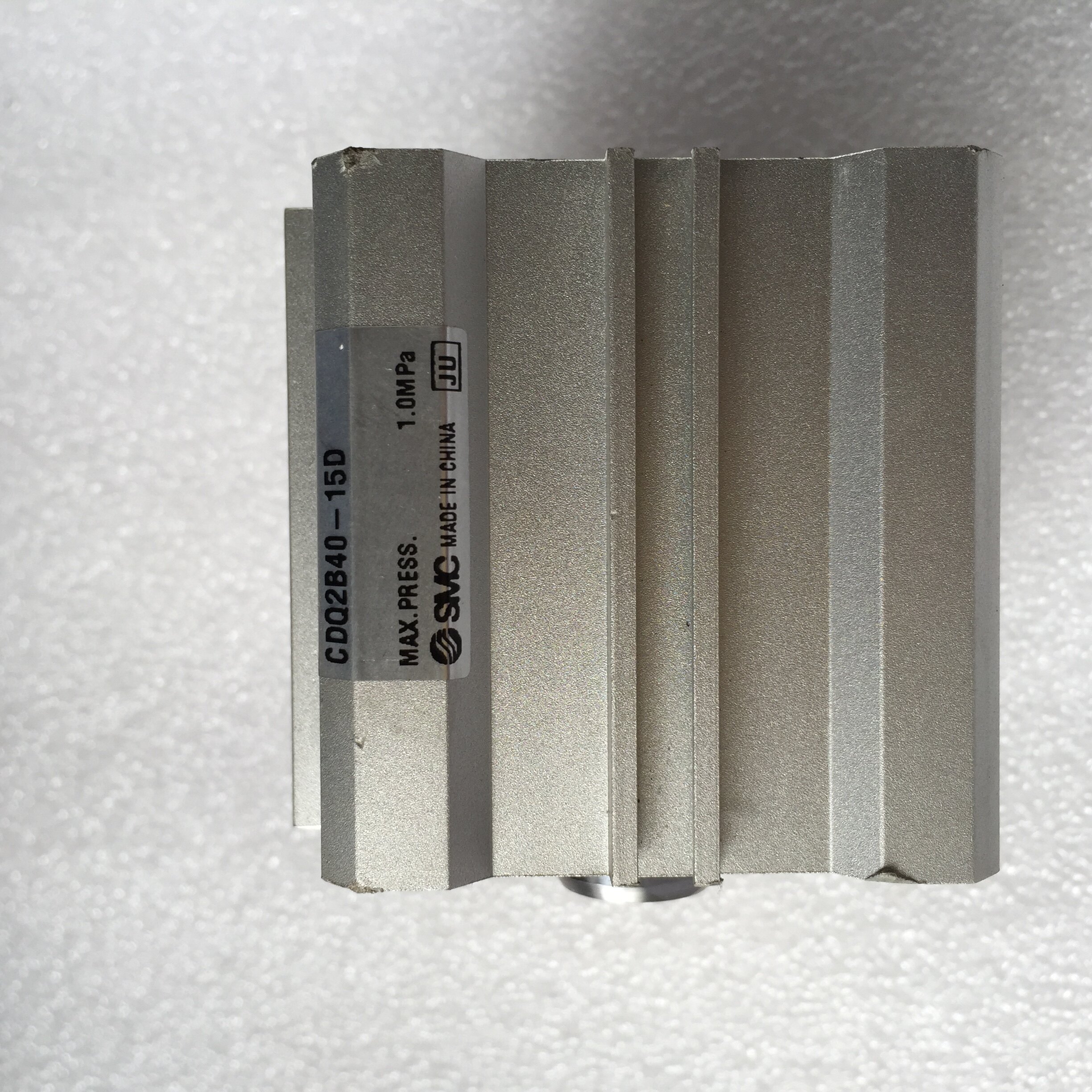 CDQ2B40-15D Japan SMC slim cylinder original plant completely new