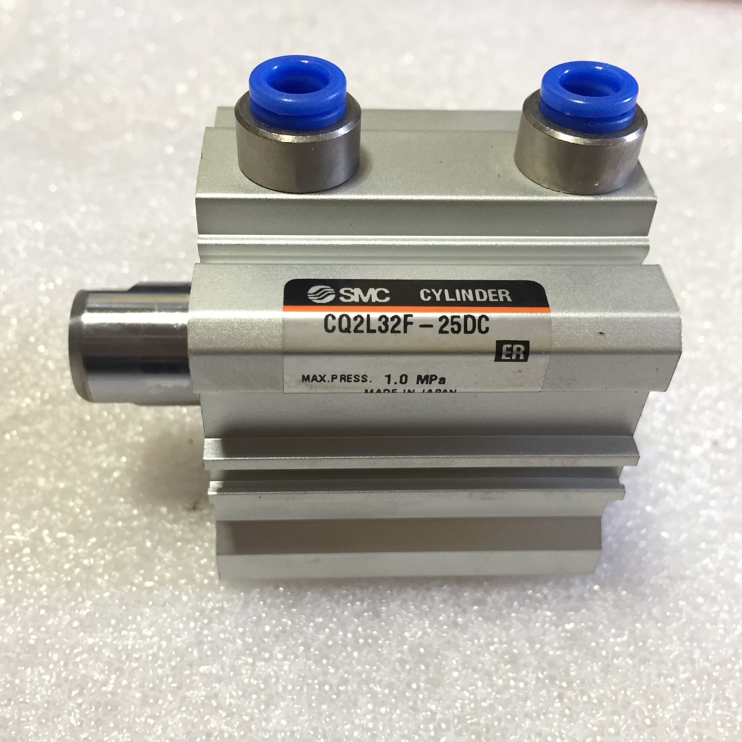 CD2L32F-25DC Japan SMC cylinder original factory New