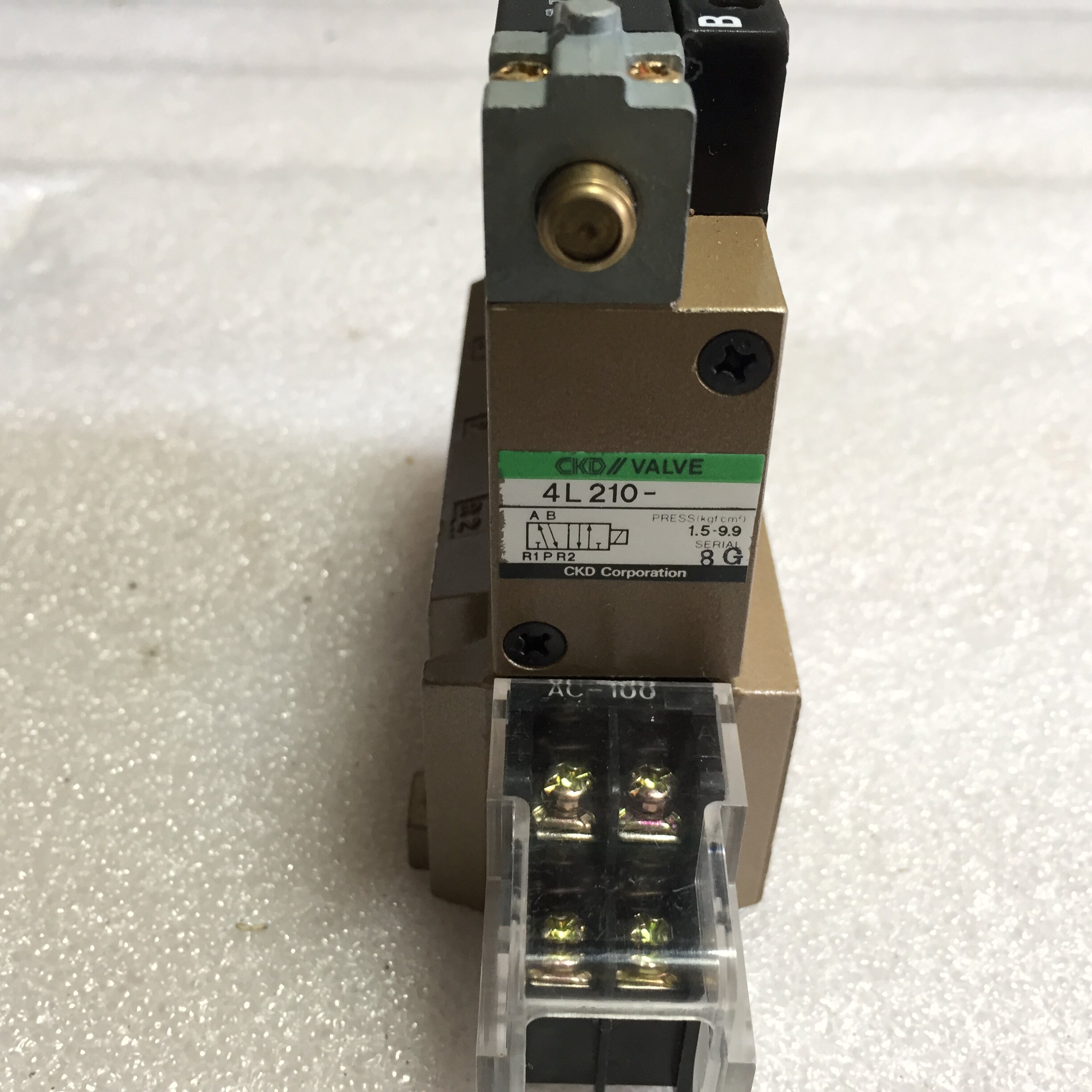 4L210 Japan CKD solenoid valve original brand new