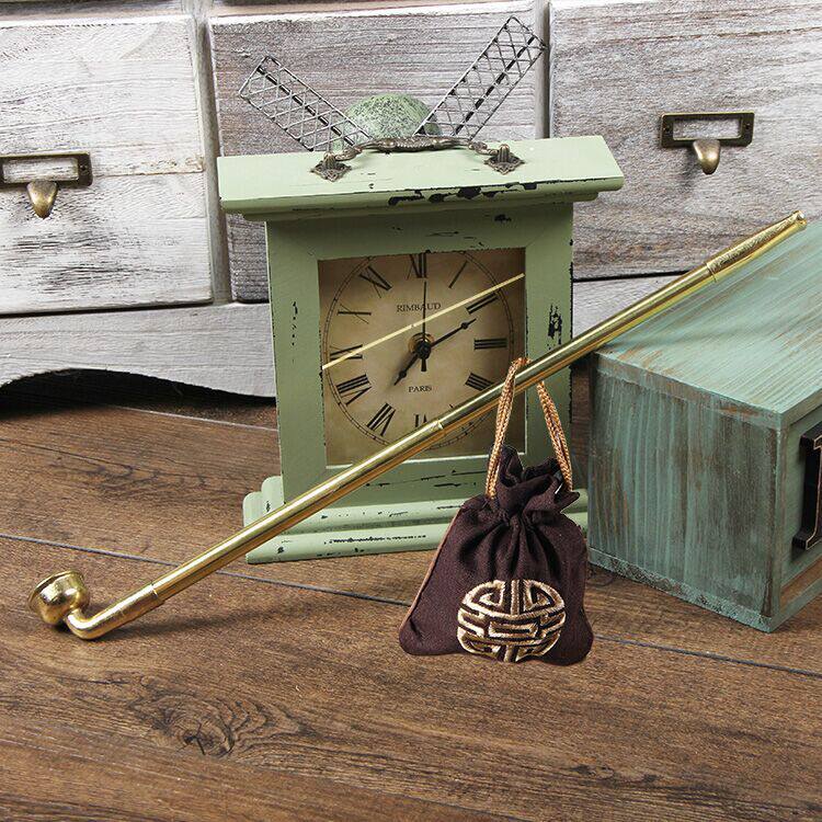 Photo gallery Photographic props antique gold Tobacco-Containing Tobacco-containing Tobacco Tobacco Rods Show Retro Themed Creative Wedding Dresses