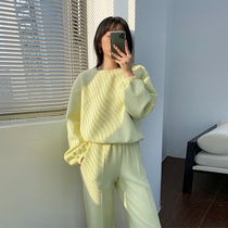 SOULKISS universal wear king _ Comfortable fried street sports wind age-reducing senior gray and yellow sweater fashion suit