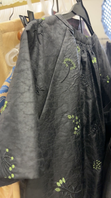 2026 New Style Xiangyun Silk Crackle Pattern New Chinese Style Embroidered Slimming Top Cj26-008