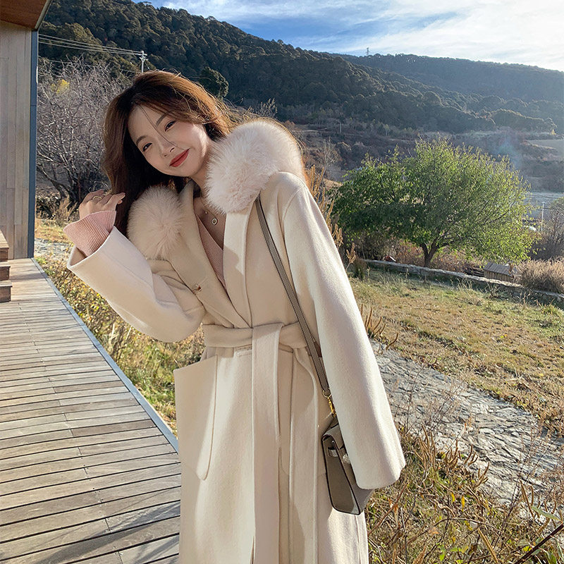 (The Grand Clos Home Grand Theatre) White single-sided Coat Woman Winter New Superior Feel Jacket Woman