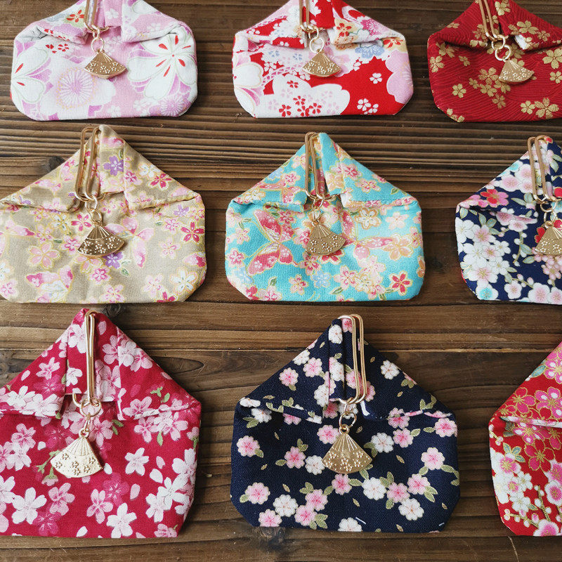 Day style and style handmade retro meal in the mouth gold bag cloth art Zero wallet Mini key coin triangle bag card bag