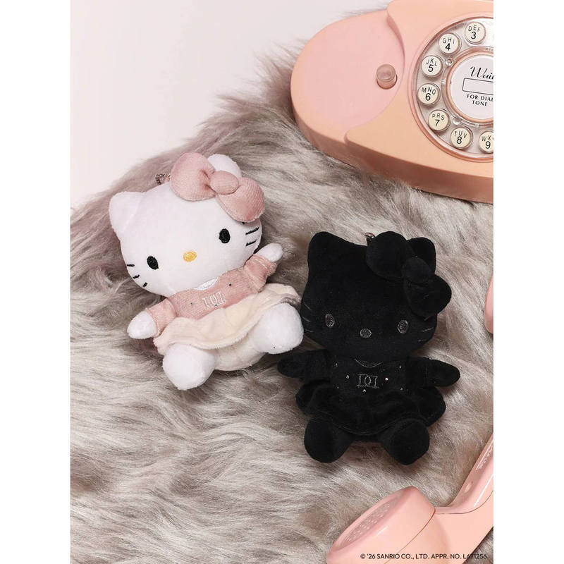 Du+ Small Quantity of Pure Japanese Brand D@ Limited Edition Collaboration Super Cute Rhinestone Embroidered Kt Cat Pendant Du+ Small Quantity of Pure Japanese Brand D@ Limited Edition Collaboration Super Cute Rhinestone Embroidered Kt Cat Pendant