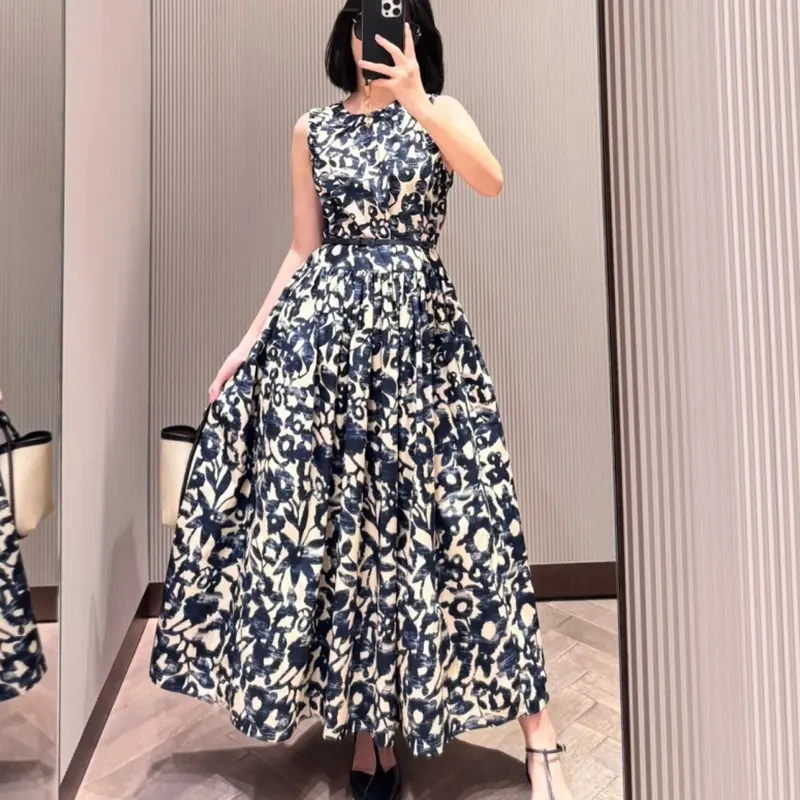 M Brand 2025 Super Popular Unique Hepburn-Style Sleeveless Floral Dress Cotton Poplin Minimalist High-End Women's Dress