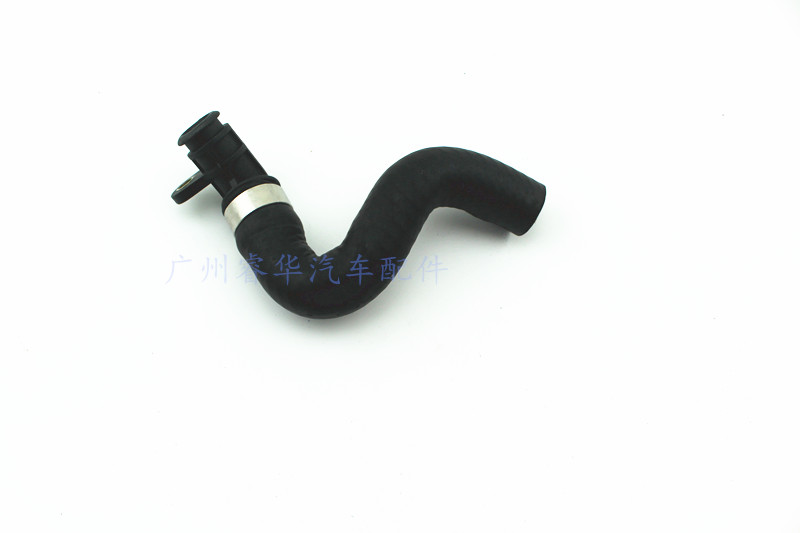 Suitable for old models XC90XC60S80S80LS60V603 0T3 2 engine oil radiators small water pipe