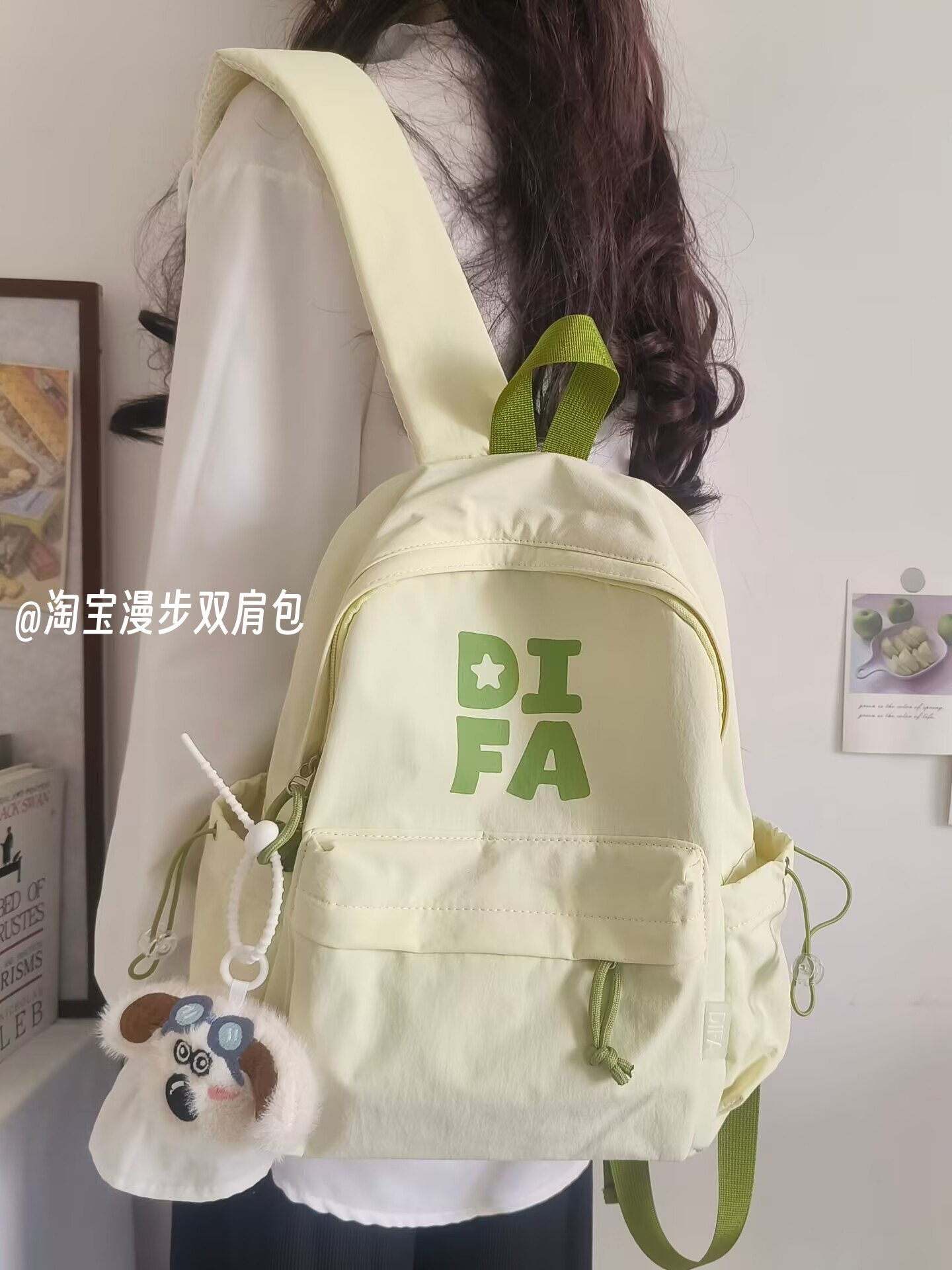 Lightweight Travel Outdoor Backpack with Letters, Suitable for College Students Attending Classes, Commuting, Middle School Students, Casual and Versatile