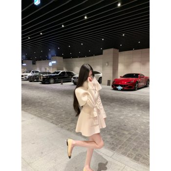 Poet wong first generation white flower super elegant high count 100 wool double-sided woolen coat with detachable cloak