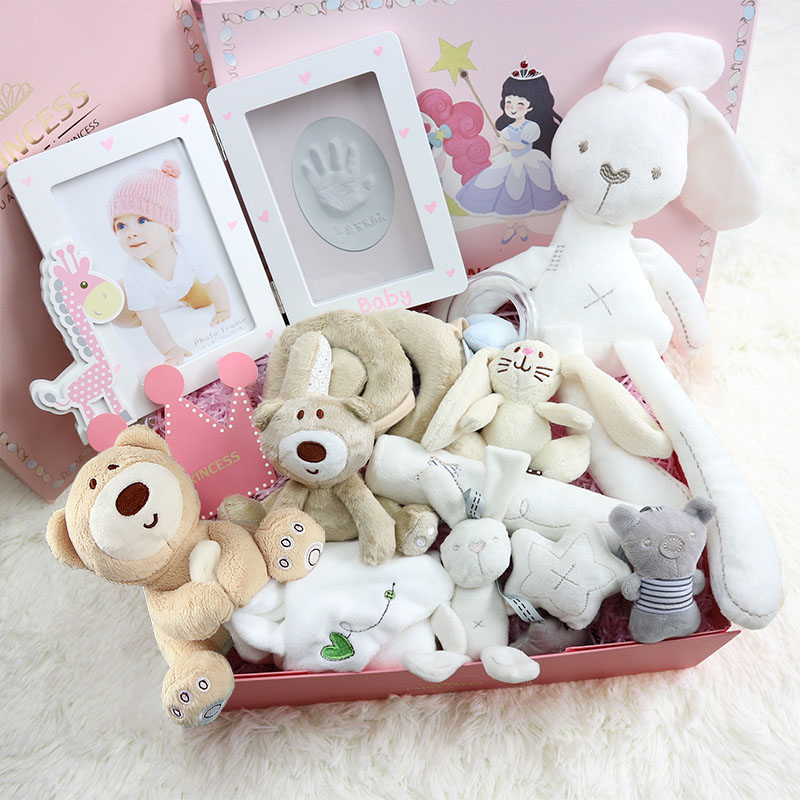 Mùa thu đông mùa đông nam nữ quần áo trẻ em trăng tròn quà tặng bộ quần áo sơ sinh cotton quần áo tuổi bé đồ chơi hộp quà set quà công chúa cho bé gái