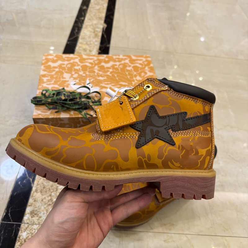 Big Yellow Boots That Can'T Be Kicked Apart, Camouflage Ape Head Mid-Top Collaboration Model, First-Layer Cowhide, Trendy Casual Work Boots for Men and Women