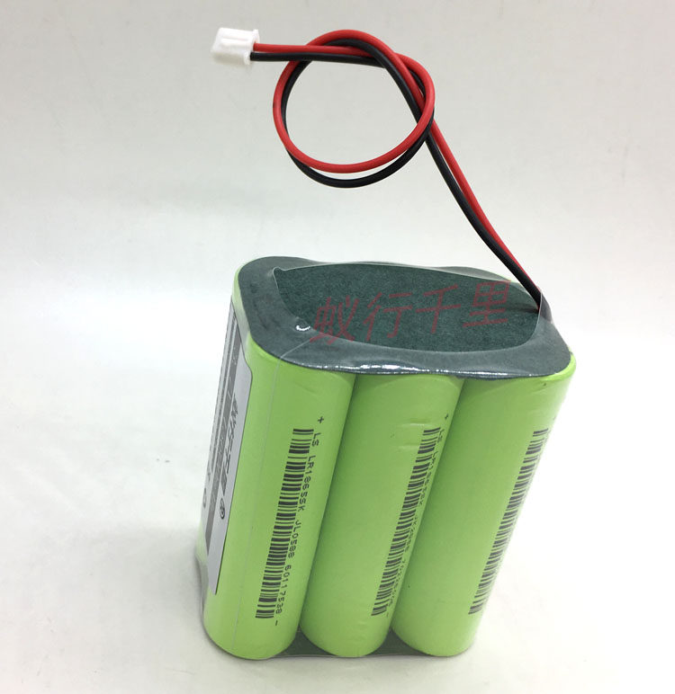 3 7V Lithium battery group large capacity 18650 lights phishing lamp phishing machine speakers to watch the circus megaphone