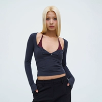 Темно -серой