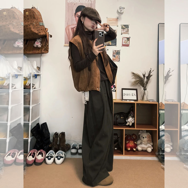 A Complete Set of Outfits in a Lazy, High-End Style: Brown Vest Layered with a Coffee-Colored Top and Wide-Leg Pants Set for Women