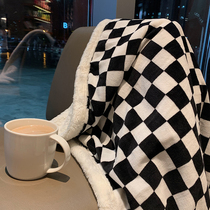 yyds Chessboard Grid -- ~ ins Wind black-and-white Gwinter lamb suede blanket bed with blanket thickened warmth