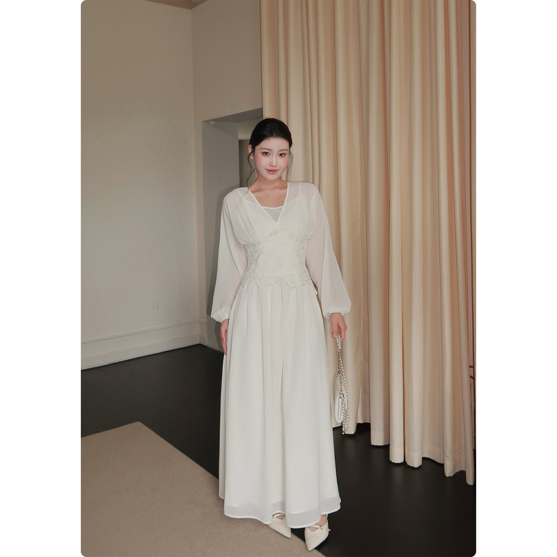 Cake-Like Round Face [Miss Narcissus] Heavy Lace Waist-Cinching Elegant Plus-Size V-Neck Long-Sleeve Dress for Women, Spring and Autumn