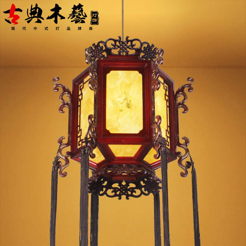 Antique solid wood lamps Hotel hotel entrance Lobby corridor aisle Wooden lanterns Ancient architectural chandelier lamps