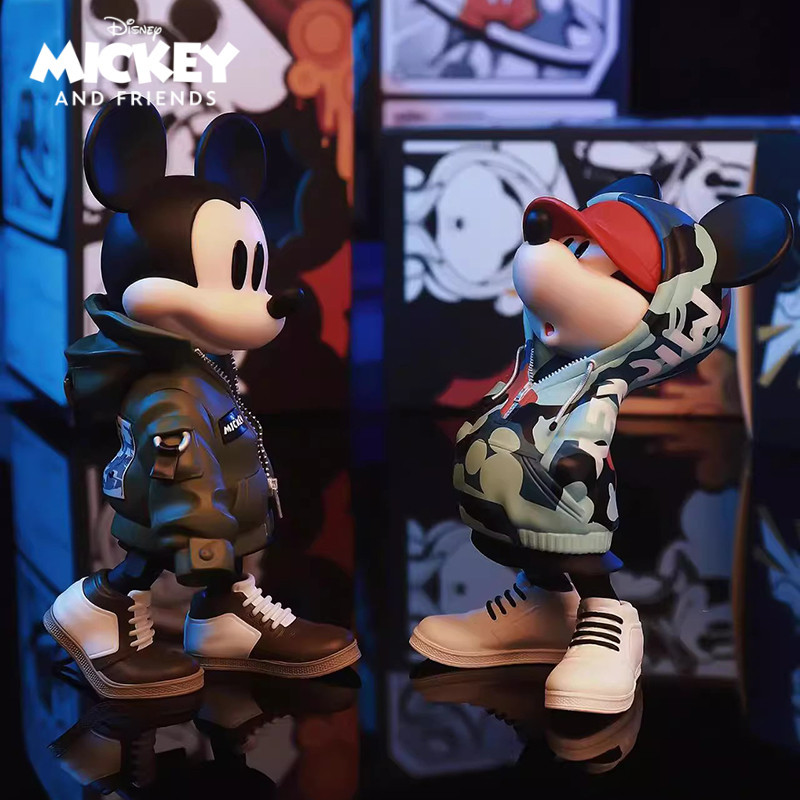 Authentic Disney Figurines Birthday Wedding New Year's Gift Donald Duck Mickey Mouse Minnie Ornaments Dolls