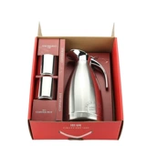 Компания, настраиваемая в середине -атмосфера фестивальной деятельности.