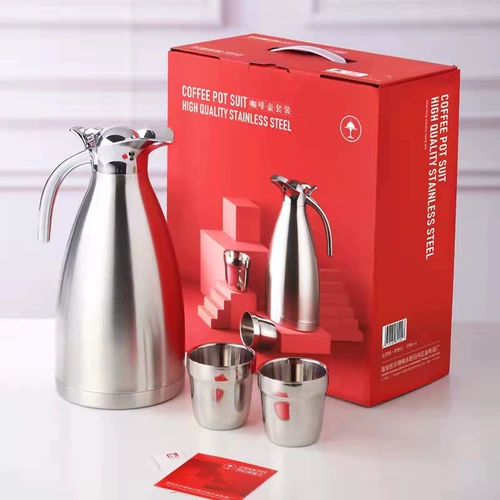 Компания, настраиваемая в середине -атмосфера фестивальной деятельности.