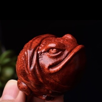 Fine large-leaf rosewood carved small gold toad hand handle ornament rich armor world money turtle belt bag key pendant