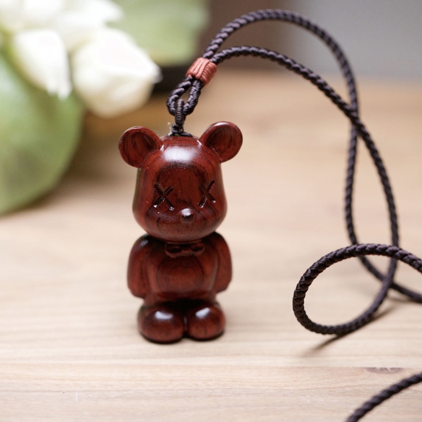 Boutique Wenwan Daye Red Sandalwood Mahogany Carving Mini Violent Bear Hand Neck Hanging Necklace Simple Gift