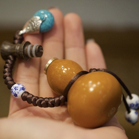 Finger-twisting boutique writing and play mini eight-treasure small gourd bag pulp hand piece carry wine bottle hanging jewelry