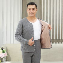 Middle-aged and elderly people wear winter cotton-padded clothes with inner liner. Mens three-layer thickened and warm inner wear dad clothes close-fitting home cotton clothes.