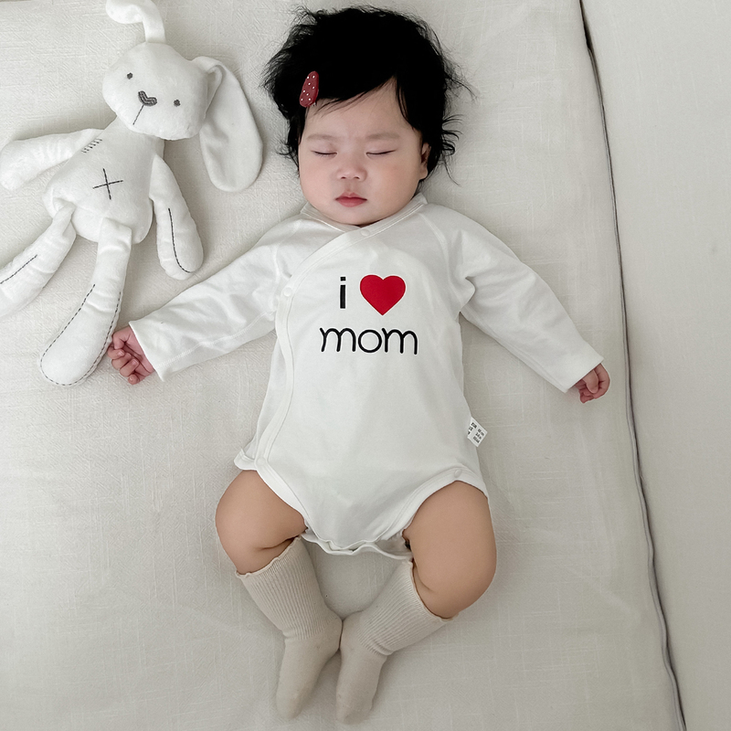 Infant Romper I Love Mom and Dad Pure Cotton Long Sleeve Photo Shoot Full Month Commemoration Unisex Baby Monk-Style Outfit Infant Romper I Love Mom and Dad Pure Cotton Long Sleeve Photo Shoot Full Month Commemoration Unisex Baby Monk-Style Outfit