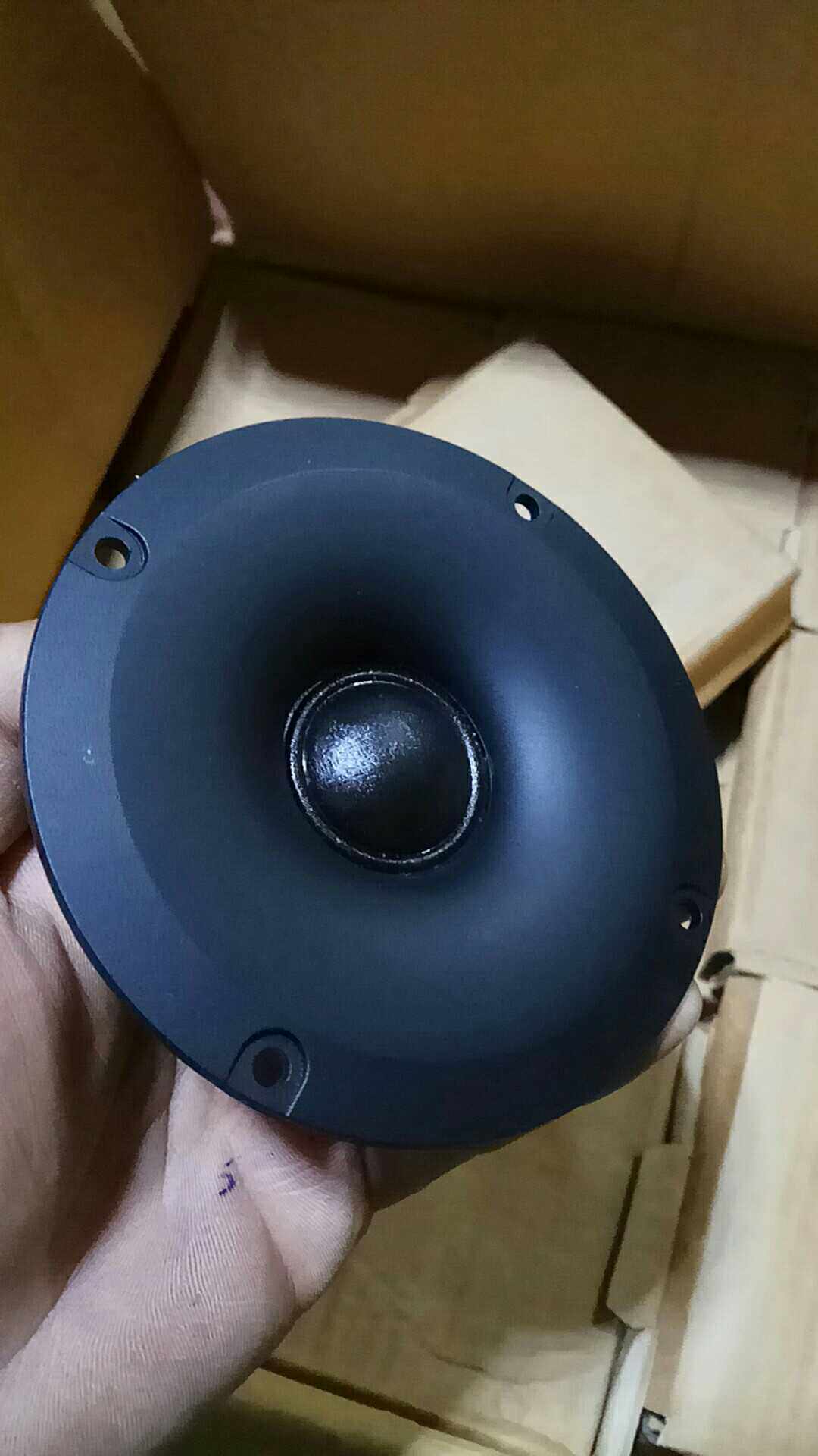 Treble trumpeter silk film ultra clear ball top 4-inch speaker vehon human sound poison strong physical shooting