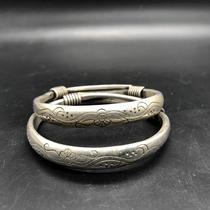 Price of a pair of antique and antique miscellaneous collections of antique Qianlong-era engraved thread buckle bracelets