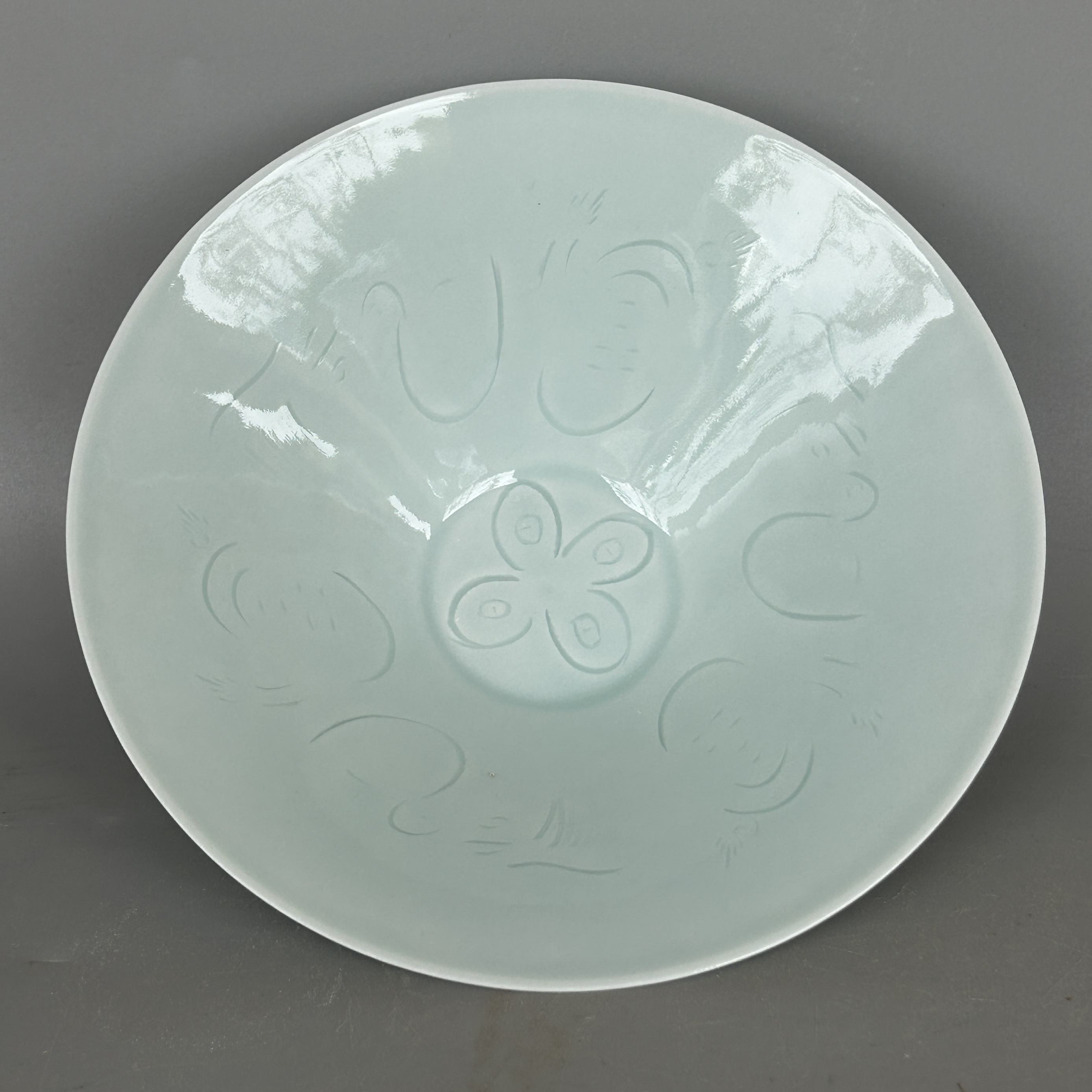 銘品　宋代官窯米色青磁笠碗　中国古玩古美術伝来品