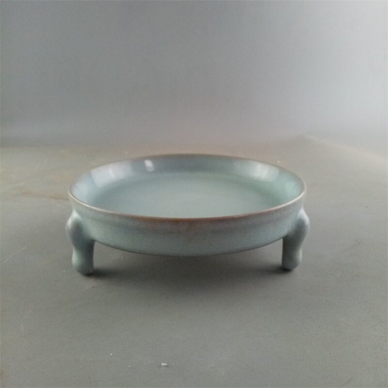 Ru kiln sky blue glaze three-legged washing antique to make old Song Dynasty Ru kiln ancient porcelain wash antique collection stationery