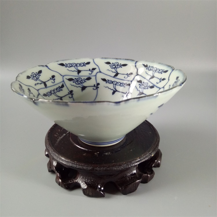 Hot sale Qingdao Zizhi scraping bowl of old cargo antique Jingdezhen hand - painted ancient porcelain