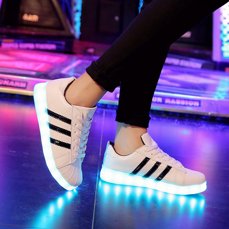 Korean Version Led Flashing Shoes for Men, USB Charging, Colorful Glowing Shoes for Female Students, Ghost Step Dance Shoes, Waterproof Luminous Shoes Korean Version Led Flashing Shoes for Men, USB Charging, Colorful Glowing Shoes for Female Students, Ghost Step Dance Shoes, Waterproof Luminous Shoes