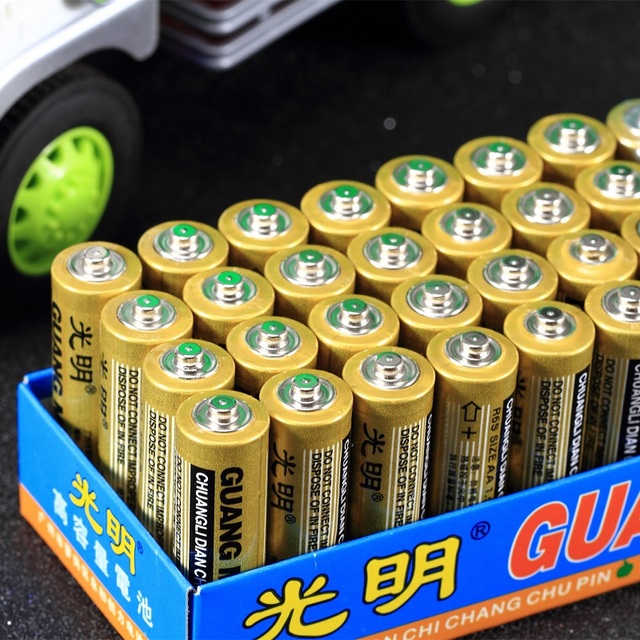 A box of 60 No 7 bright battery toys No 7 ordinary carbon dry battery air conditioning remote control 1 5V household