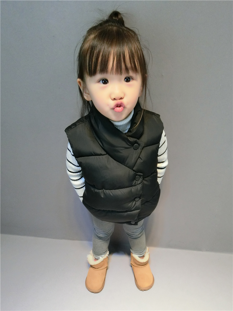 Cô gái vest mùa đông 2017 mới của Hàn Quốc quần áo trẻ em nữ bé xuống bông độn vest 1-2-3-4-5 tuổi