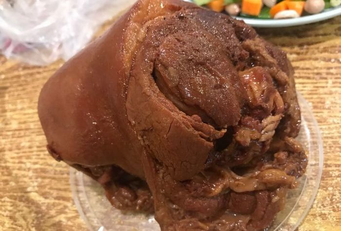 Small six sauce meat signature sauce elbow pig elbow meat is now made on the same day Beijing can flash to Shunfeng nationwide