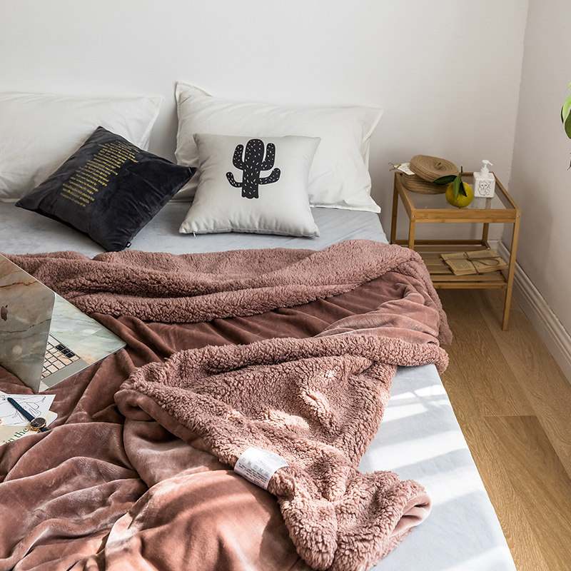 Nordic style autumn and winter thickened lamb fleece blanket office cover leg blanket shawl blanket living room sofa blanket leisure blanket