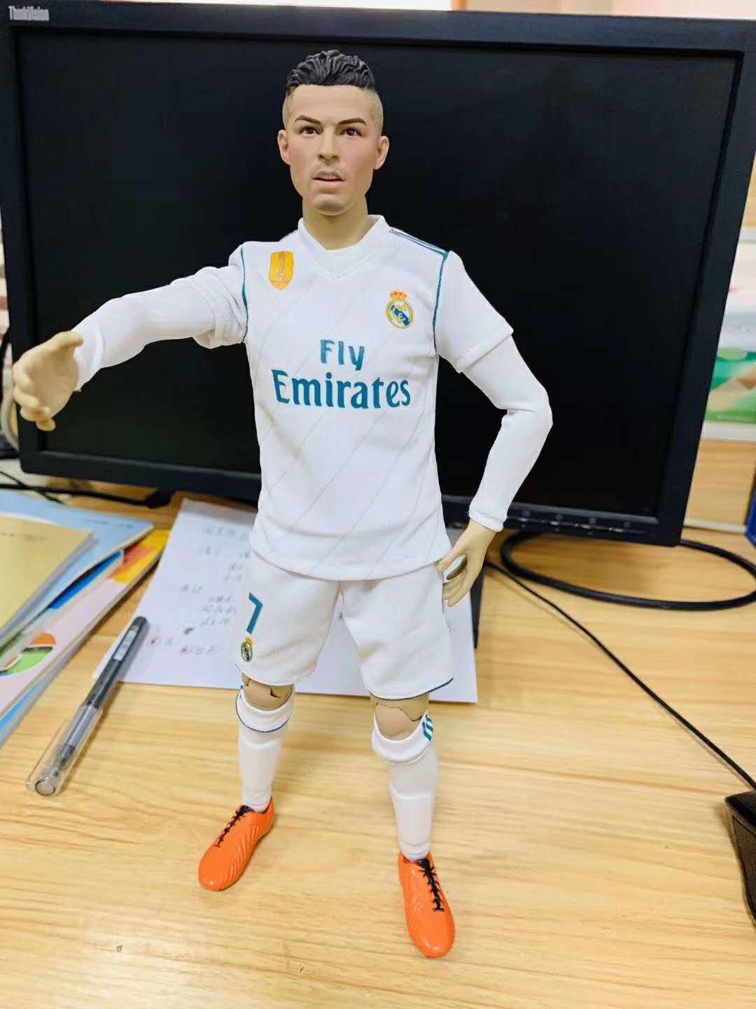 Football star C Luo Ronaldo Messi paparazzi disposable 1 6 soldier doll birthday Valentine's Day gift-Taobao