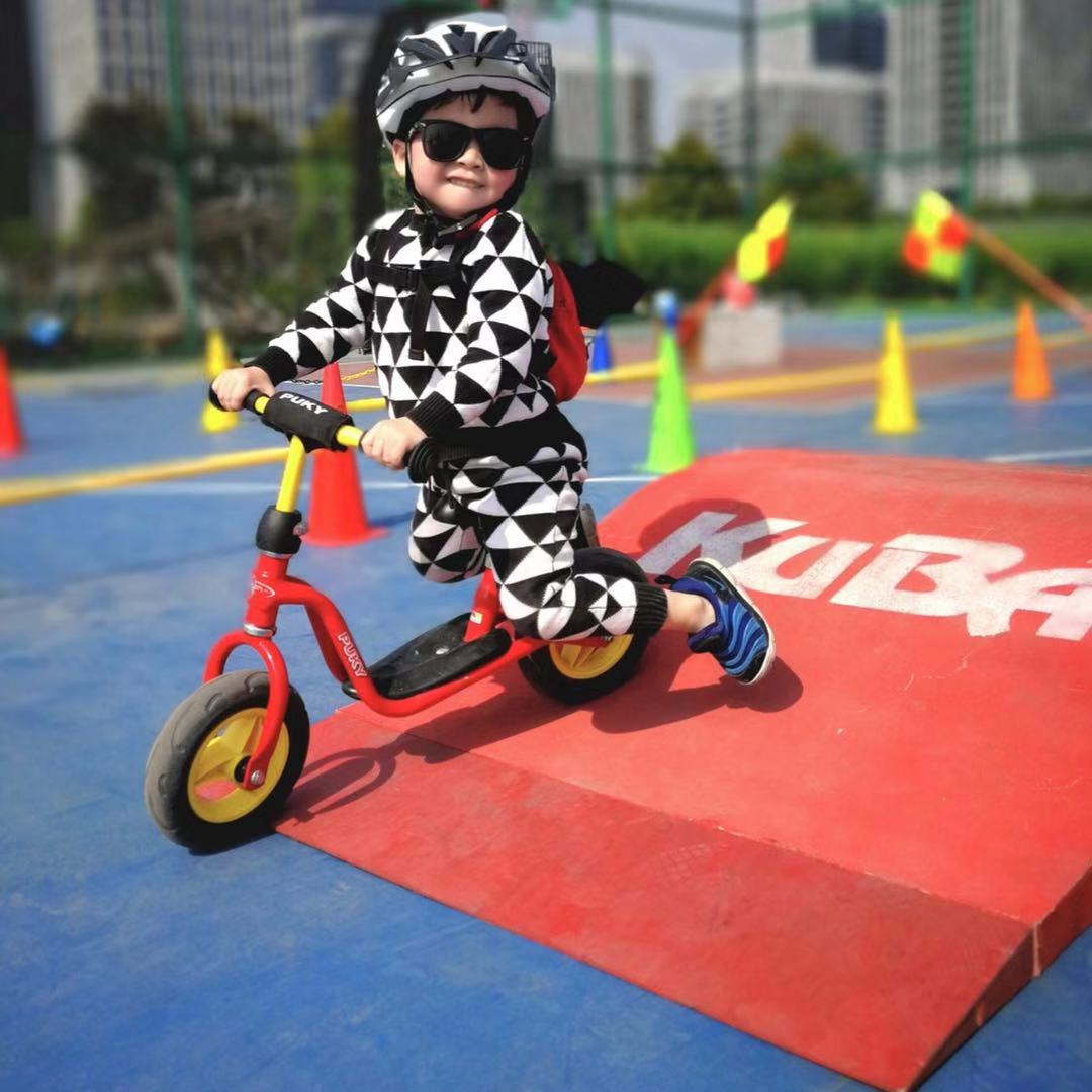 balance wheel xe thăng bằng Trẻ em nóng bán cân bằng xe tay ga cạnh tranh đào tạo thể thao mặt đất chướng ngại vật dốc sóng tùy chỉnh - Smart Scooter 	xe thăng bằng strider pro