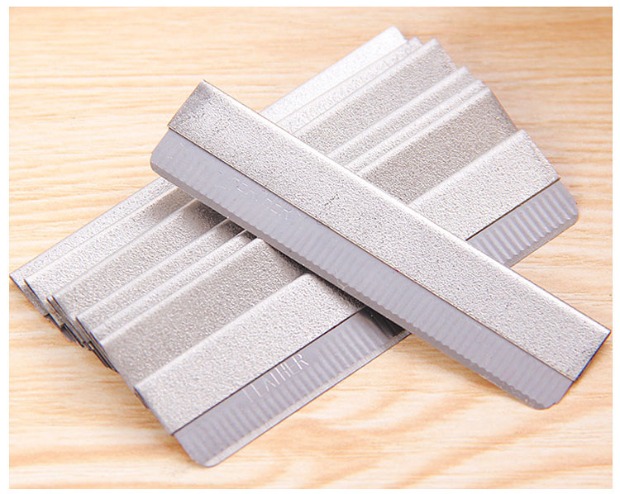 10 mảnh trang trí lông mày dao lông lưỡi thrush thẻ tạo tác hộp nhỏ thép không gỉ lưỡi dao cạo làm đẹp bộ công cụ - Các công cụ làm đẹp khác lô cuốn tóc hàn quốc